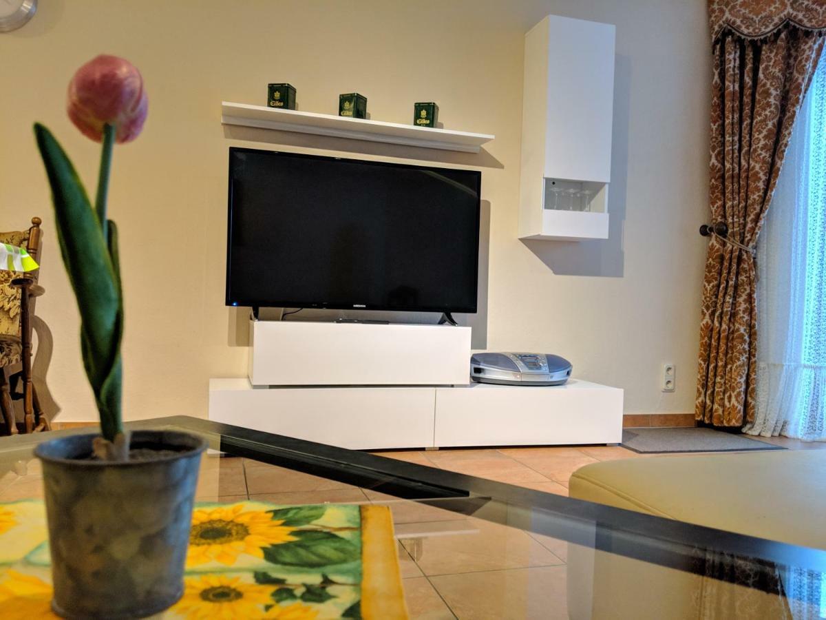 Ferienwohnung Mit Terrasse Grimma Esterno foto